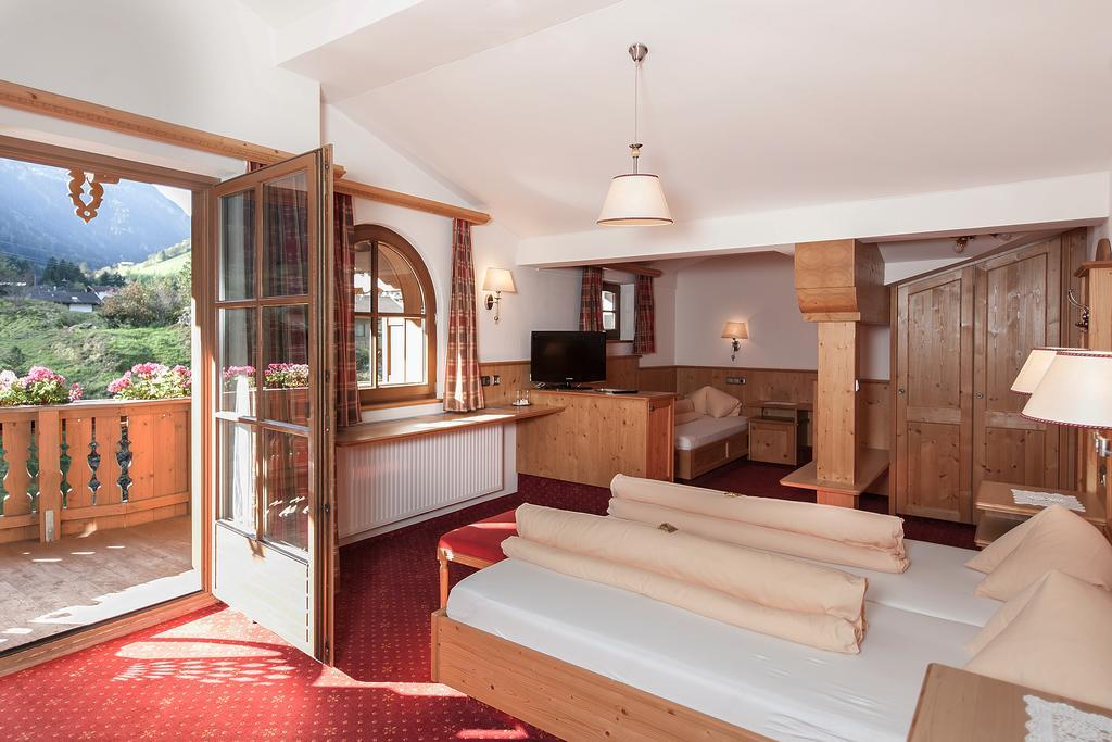 Hotel Dornauhof Finkenberg Bilik gambar